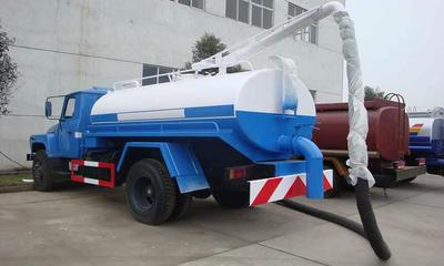 梁山吸粪车