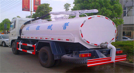 东风天锦11方吸粪车