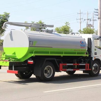 吸粪车