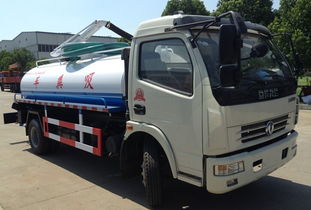 榆林市东风多利卡4方吸粪车 城市环卫与农村环保的得力助手